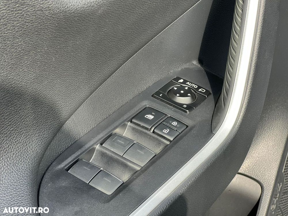 Toyota RAV4 - 12