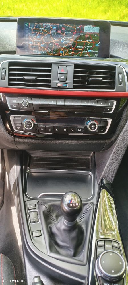 BMW Seria 3 320d Sport Line - 3