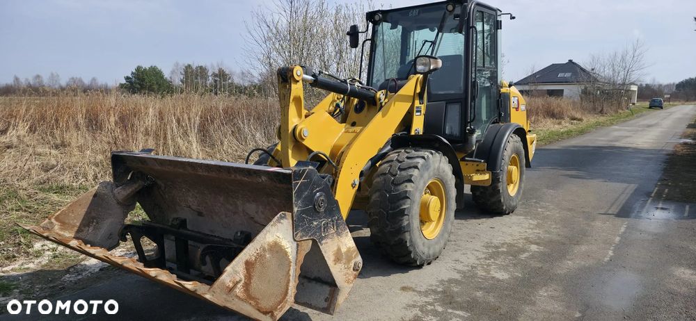 Caterpillar 906M /  Cat 906, 907, 908 - 2