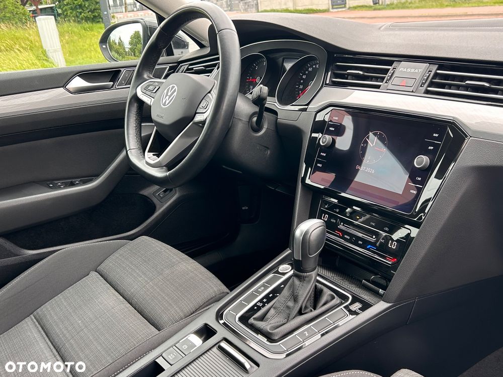 Volkswagen Passat 2.0 TDI SCR Comfortline DSG - 39