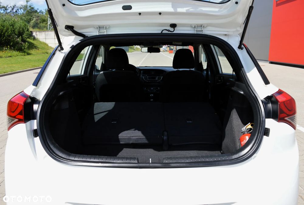 Hyundai i20 1.2 BlueDrive Classic + - 32