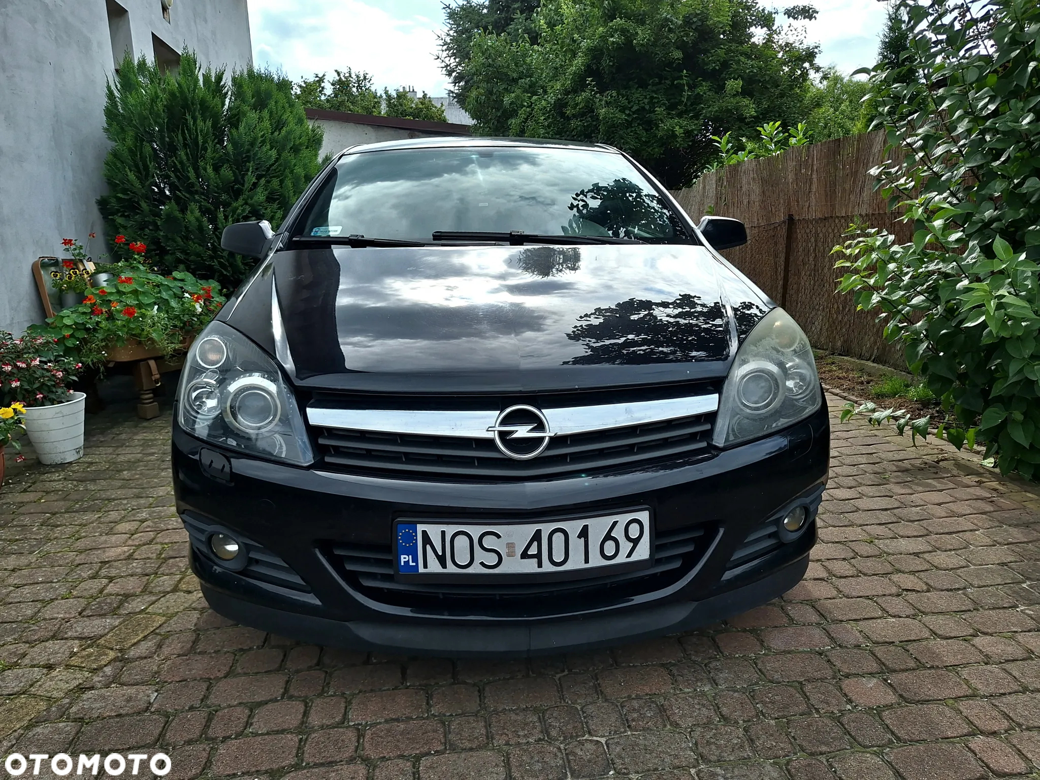 Opel Astra III GTC 2.0 T Sport - 3