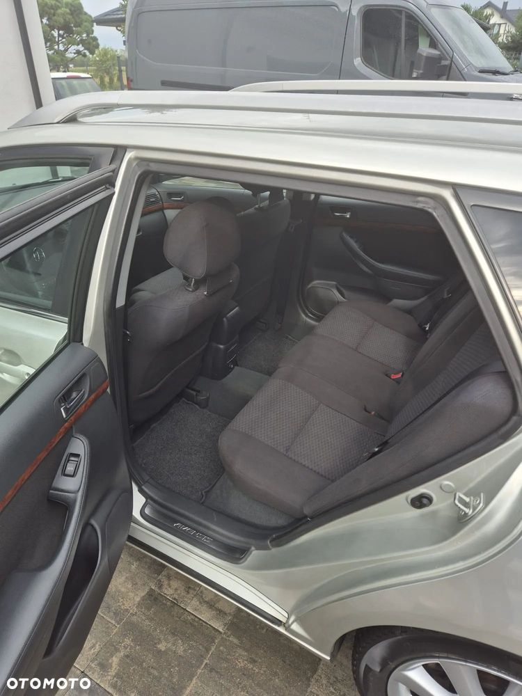 Toyota Avensis 1.8 VVT-i Terra Plus - 12
