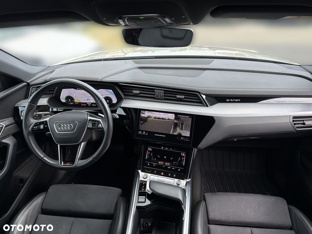Audi e-tron - 21