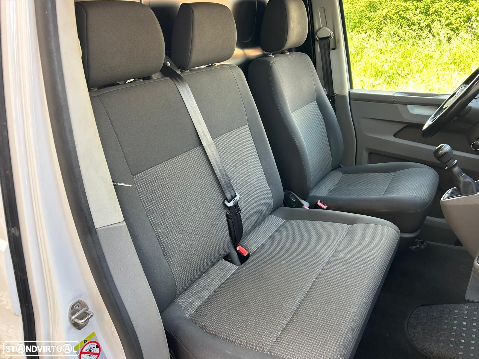 VW Transporter 2.0 TDI L.Business - 10