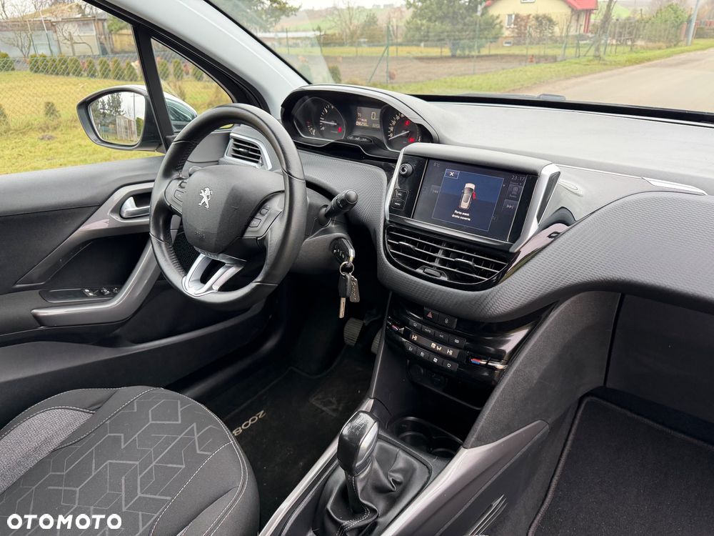 Peugeot 2008 PureTech 82 Urban Move - 11