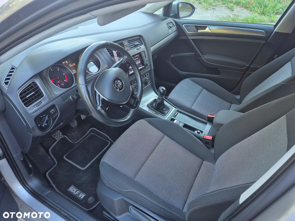 Volkswagen Golf 1.6 TDI BlueMotion Technology Comfortline - 9
