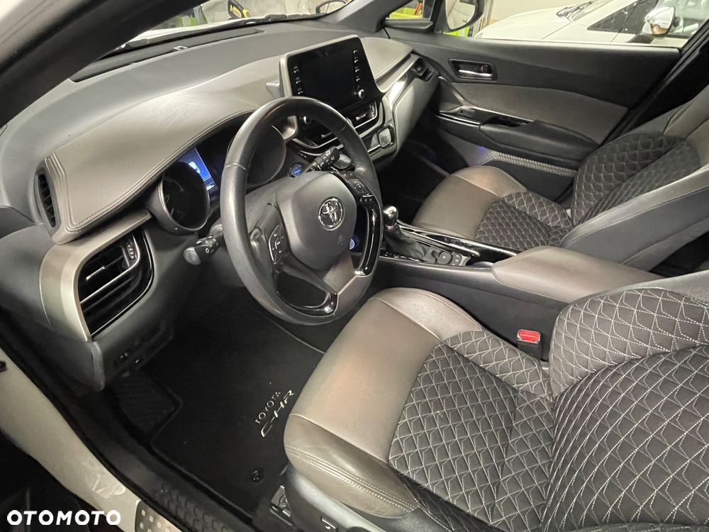 Toyota C-HR - 26