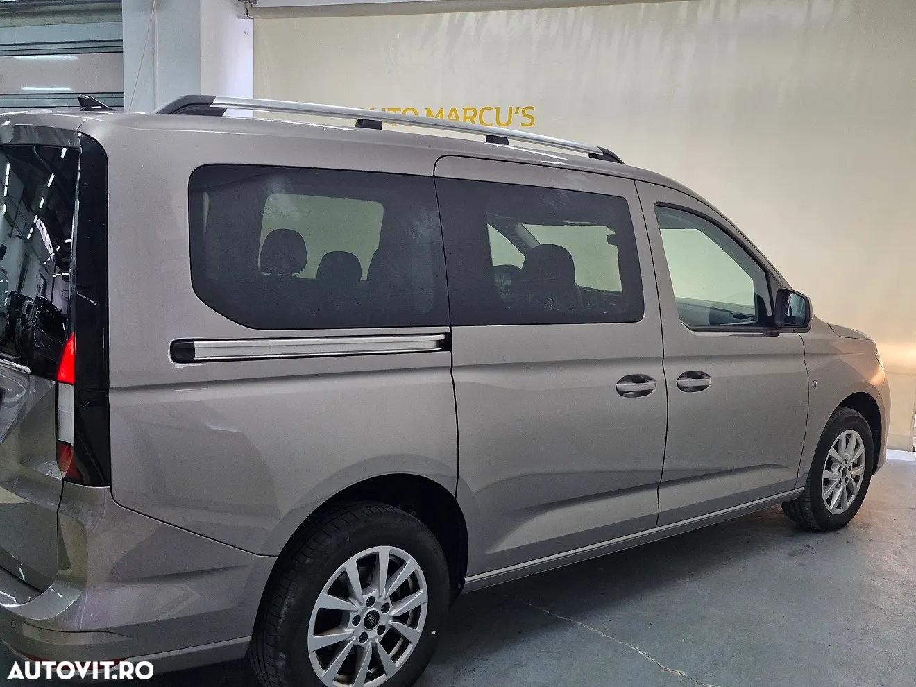 Ford Tourneo Connect 2.0L EcoBlue AWD LWB Titanium - 16