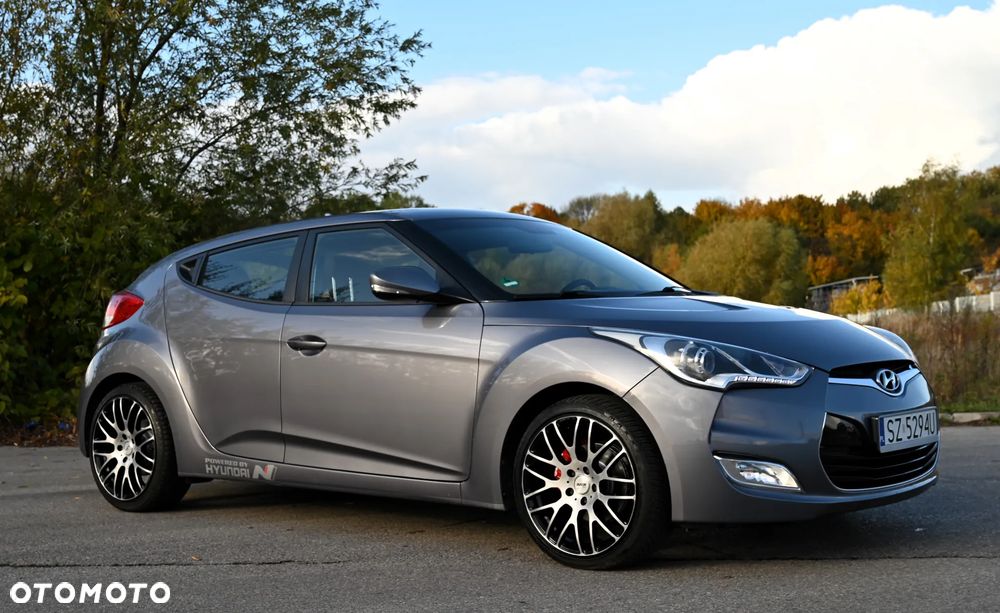 Hyundai Veloster - 3