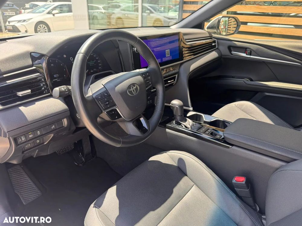 TOYOTA Camry 2024 — imagine 8