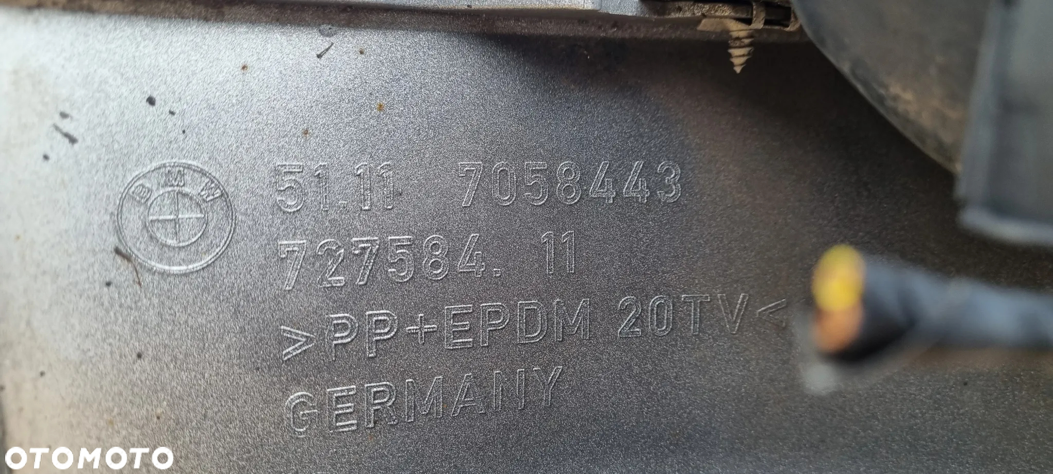 BMW 3 E90 E91 2004- Zderzak przód oryginał MC365 - 17