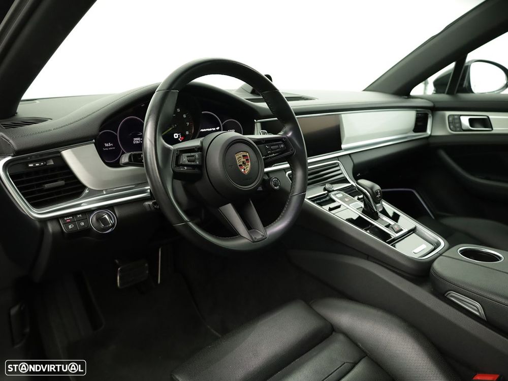 Porsche Panamera Sport Turismo 4 E-Hybrid - 10