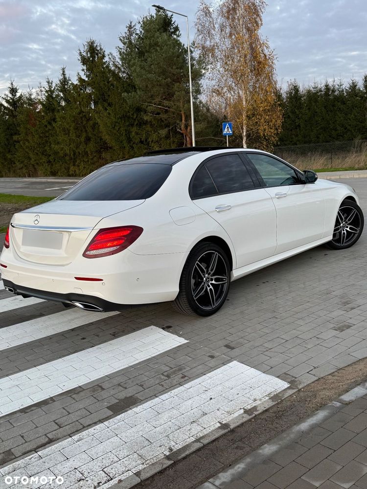 Mercedes-Benz Klasa E 220 d 9G-TRONIC - 23