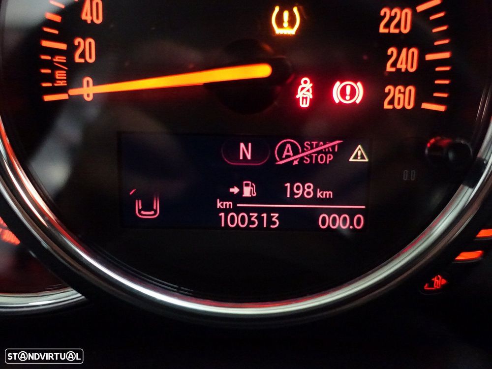 MINI 5 Portas Cooper D - 10