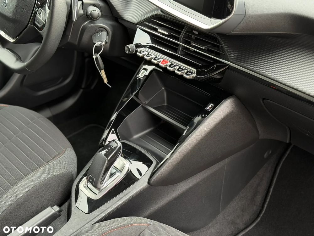 Peugeot 2008 PureTech 130 EAT8 Active - 33