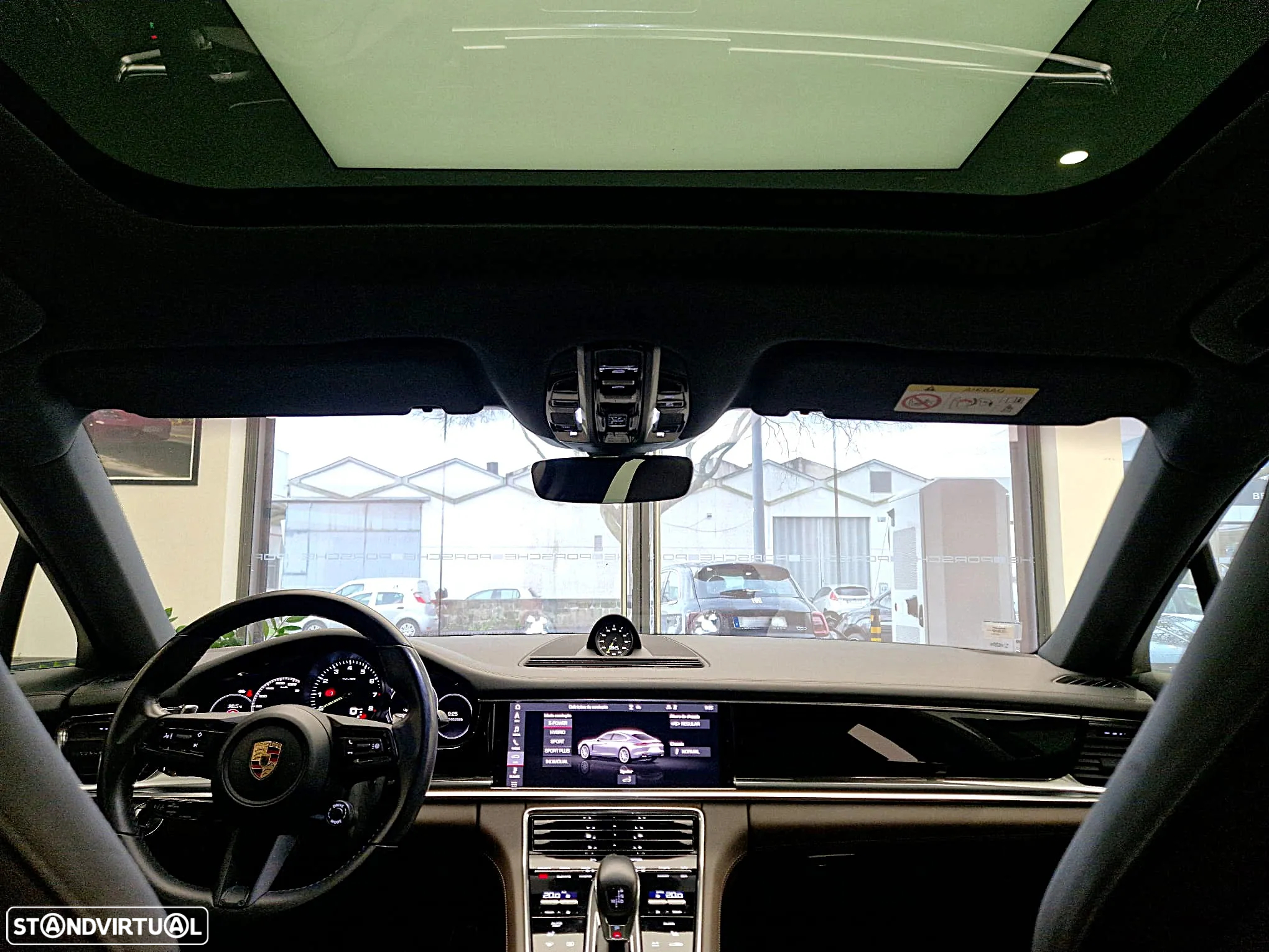 Porsche Panamera 4 E-Hybrid - 33