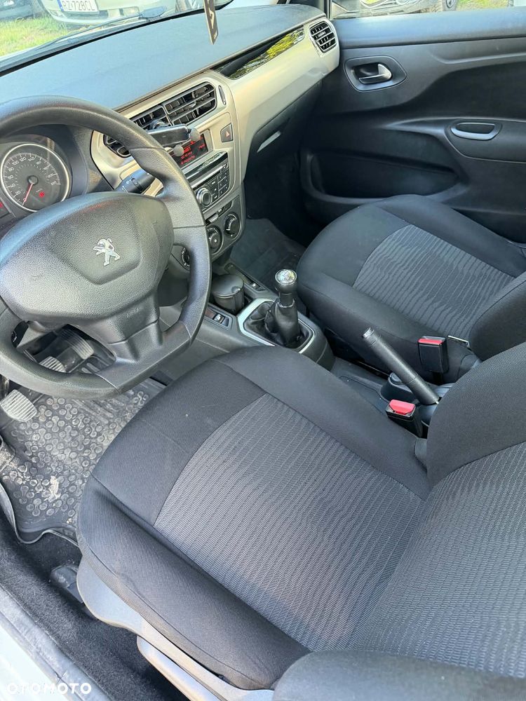 Peugeot 301 1.6 BlueHDi Active - 4