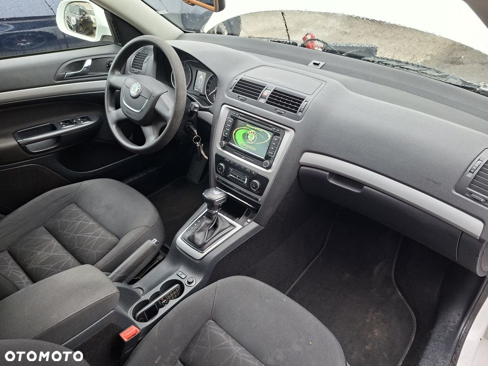 Skoda Octavia 2.0 TDI DPF DSG FAMILY 4x4 - 12