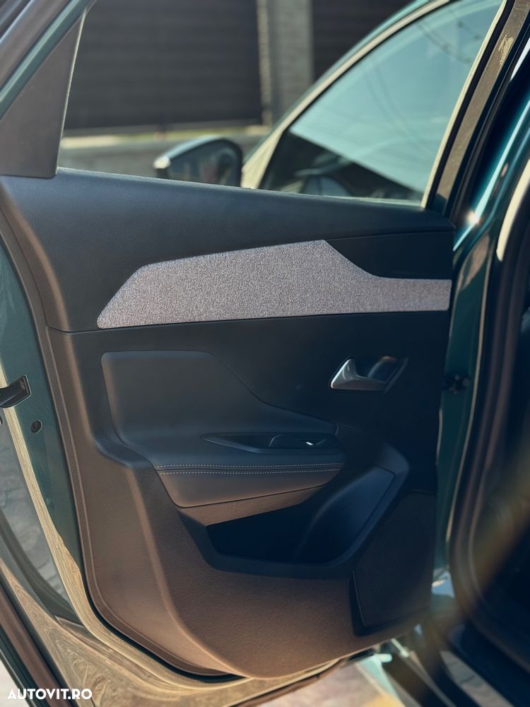 Peugeot 308 1.6L 180 EAT8 PHEV Allure - 24