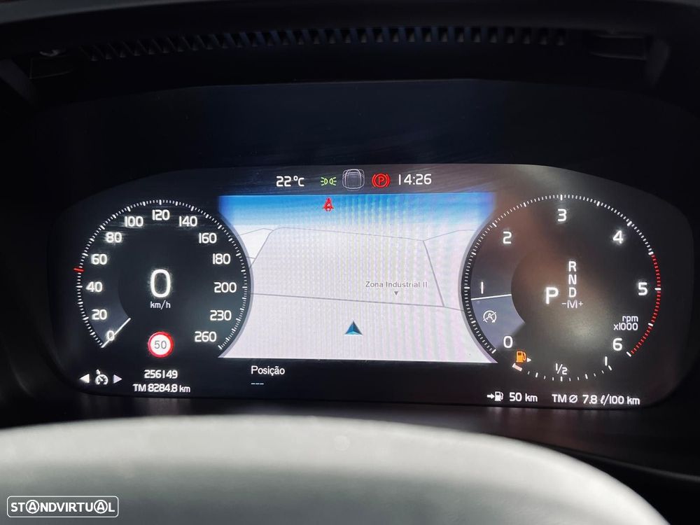 Volvo XC 40 2.0 D3 R-Design Geartronic - 27