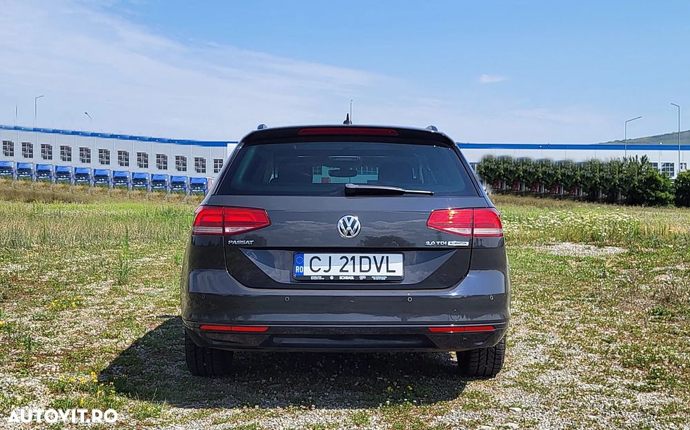 Volkswagen Passat - 13