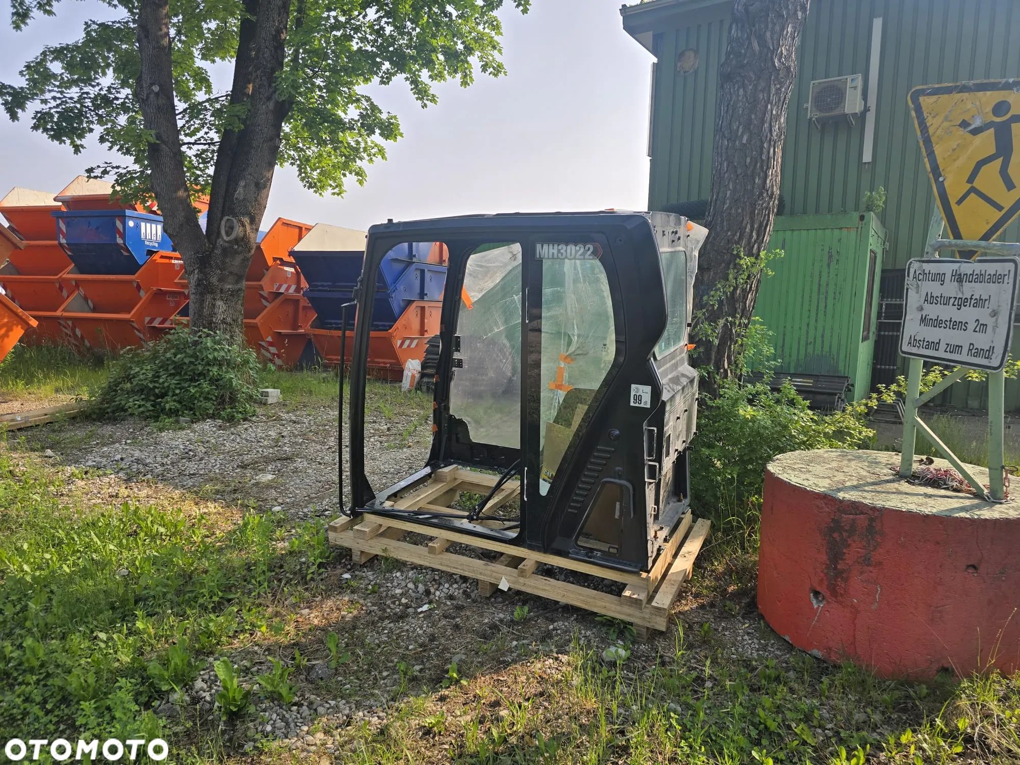 Kabina CAT Mh3022 - 1