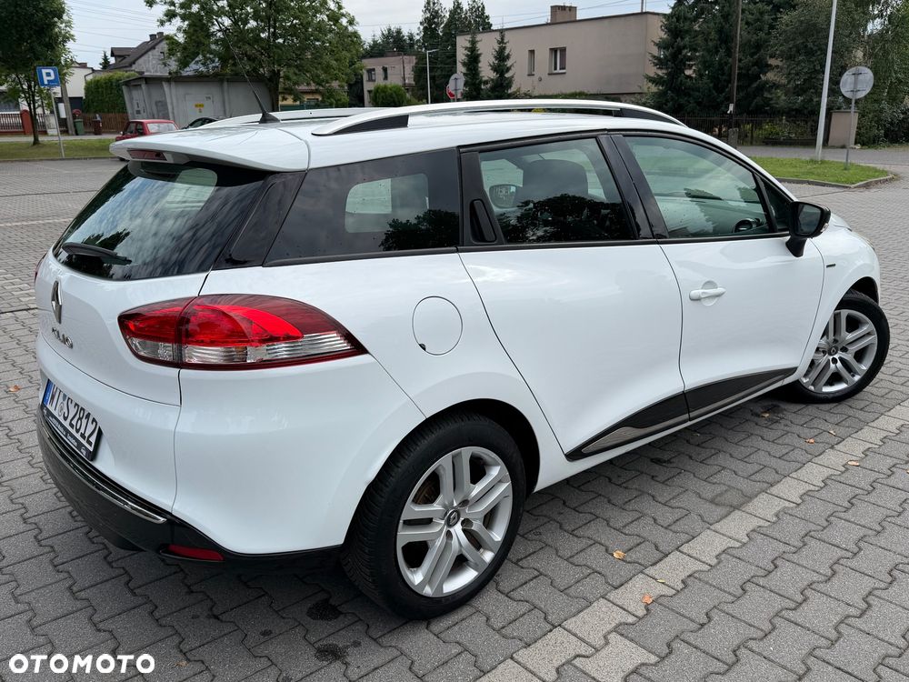 Renault Clio 1.2 16V 75 LIMITED - 11