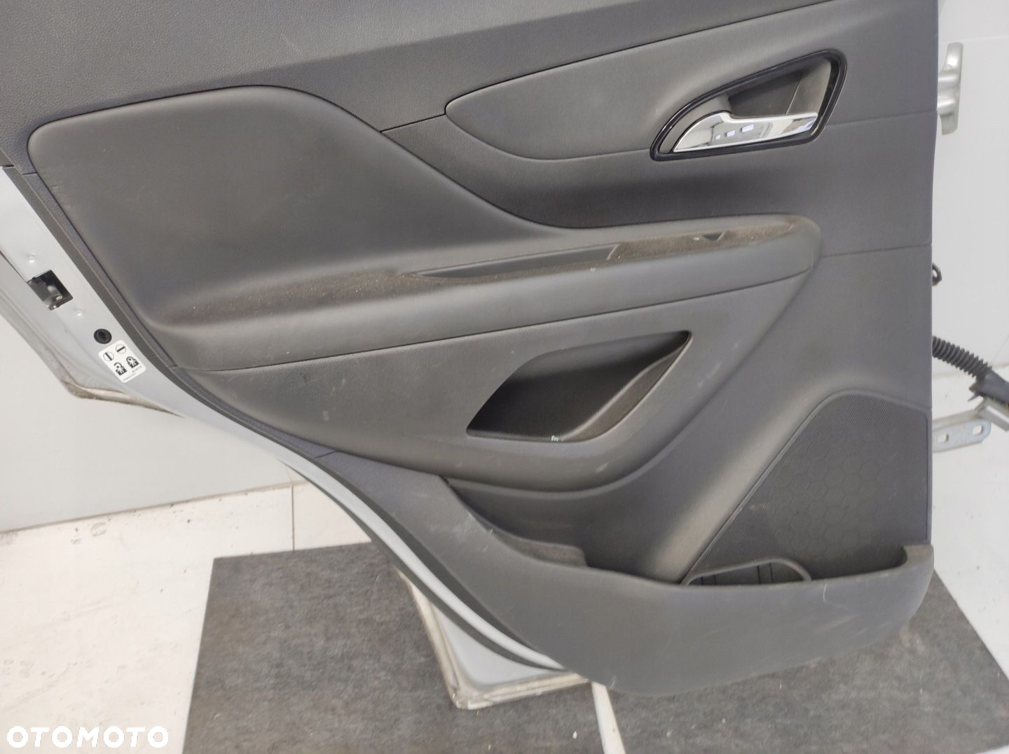 DRZWI TYŁ TYLNE LEWE OPEL MOKKA X LIFT - 11