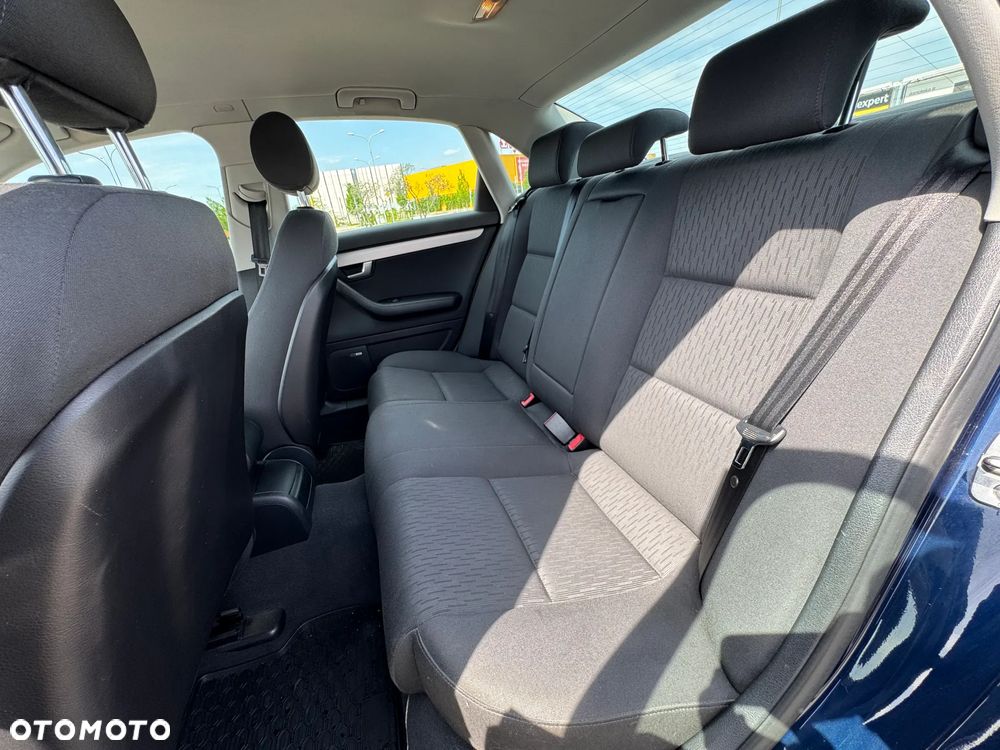 Audi A4 Limousine 2.0T FSI - 8