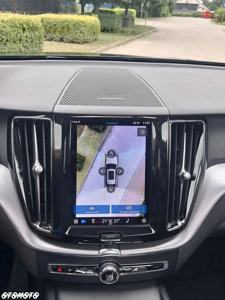 Volvo XC 60 B4 D Geartronic Momentum Pro - 17