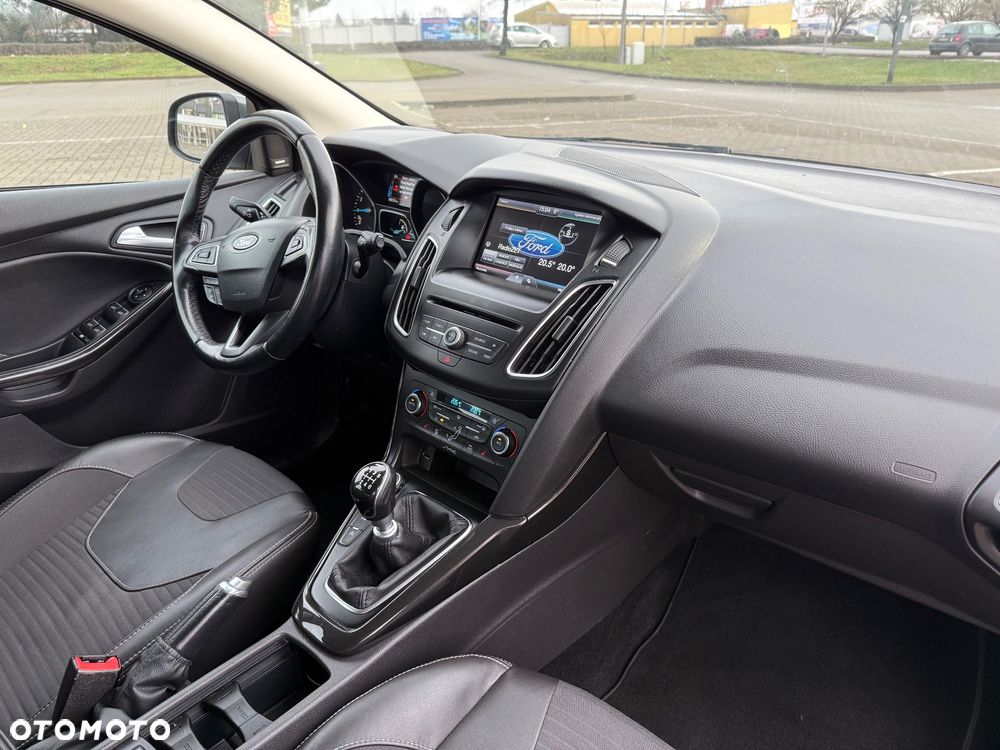 Ford Focus 1.0 EcoBoost Titanium - 16