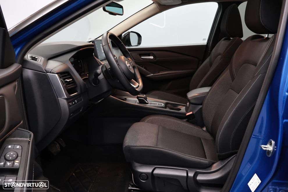 Nissan Qashqai 1.3 DIG-T N-Connecta Xtronic - 25