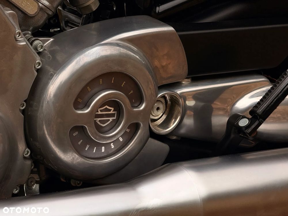 Harley-Davidson V-Rod Muscle - 37