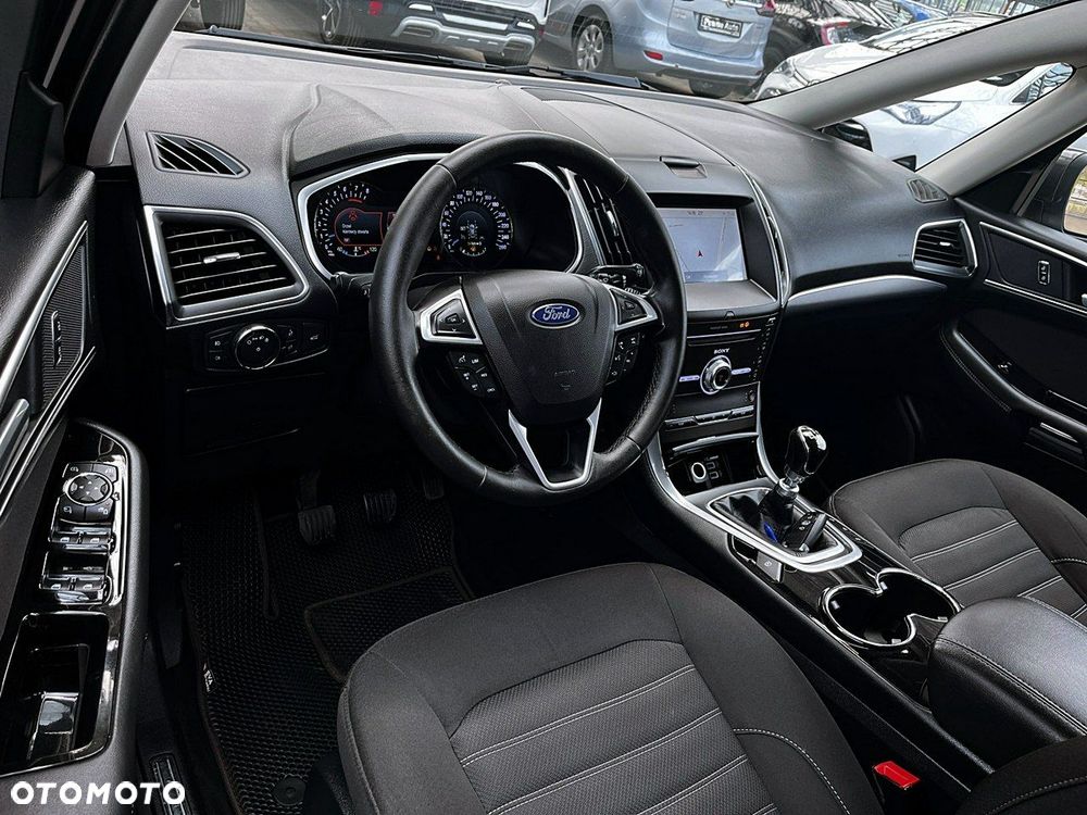 Ford Galaxy - 19