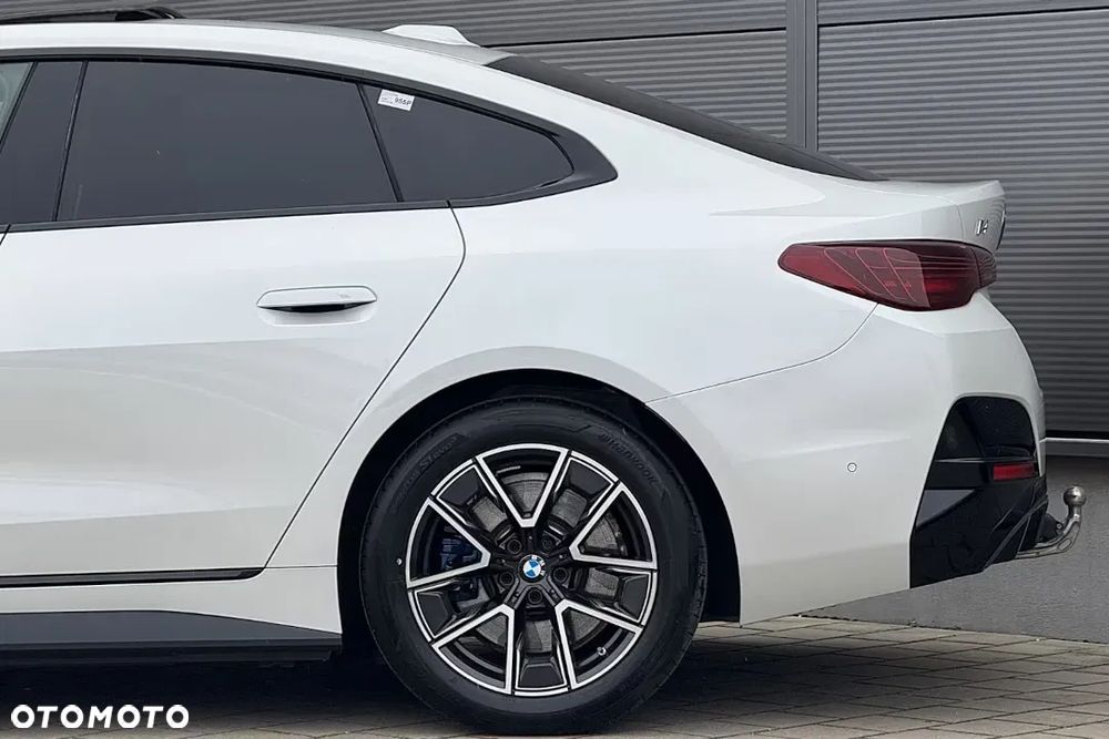 BMW i4 83.9kWh eDrive 40 M Sport - 8