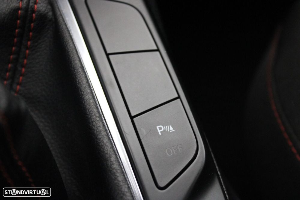 Ford Kuga 1.5 EcoBoost ST-Line - 24