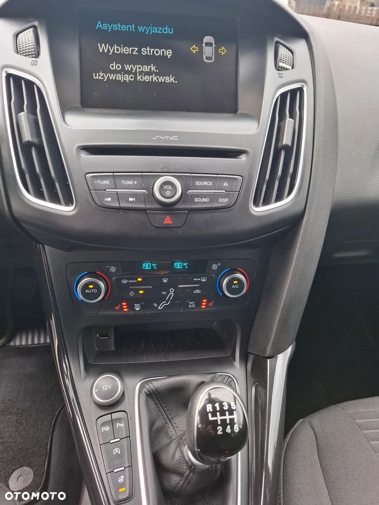 Ford Focus 1.0 EcoBoost Titanium - 22