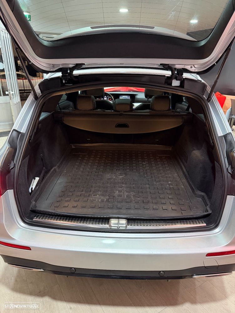Mercedes-Benz E 220 d 4Matic 9G-TRONIC AMG Line - 15