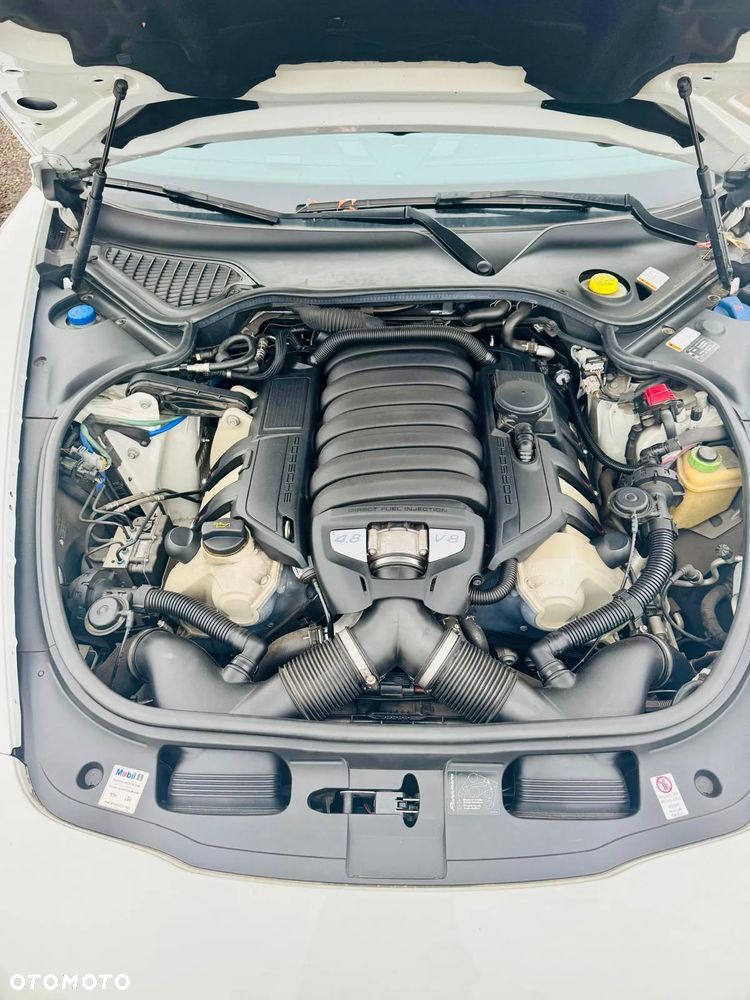 Porsche Panamera - 8