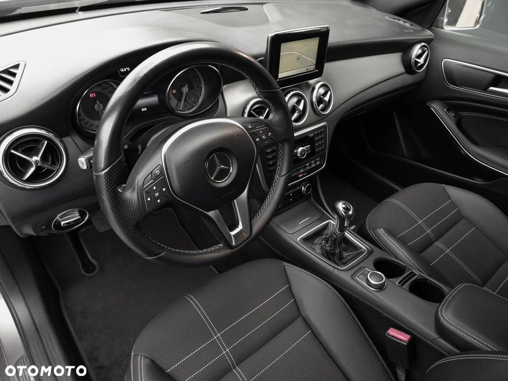 Mercedes-Benz GLA 200 - 16