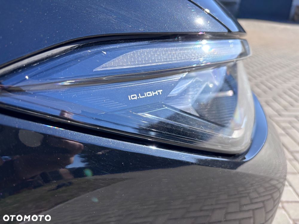 Volkswagen Passat Variant 2.0 TDI SCR 4Motion DSG Elegance - 33