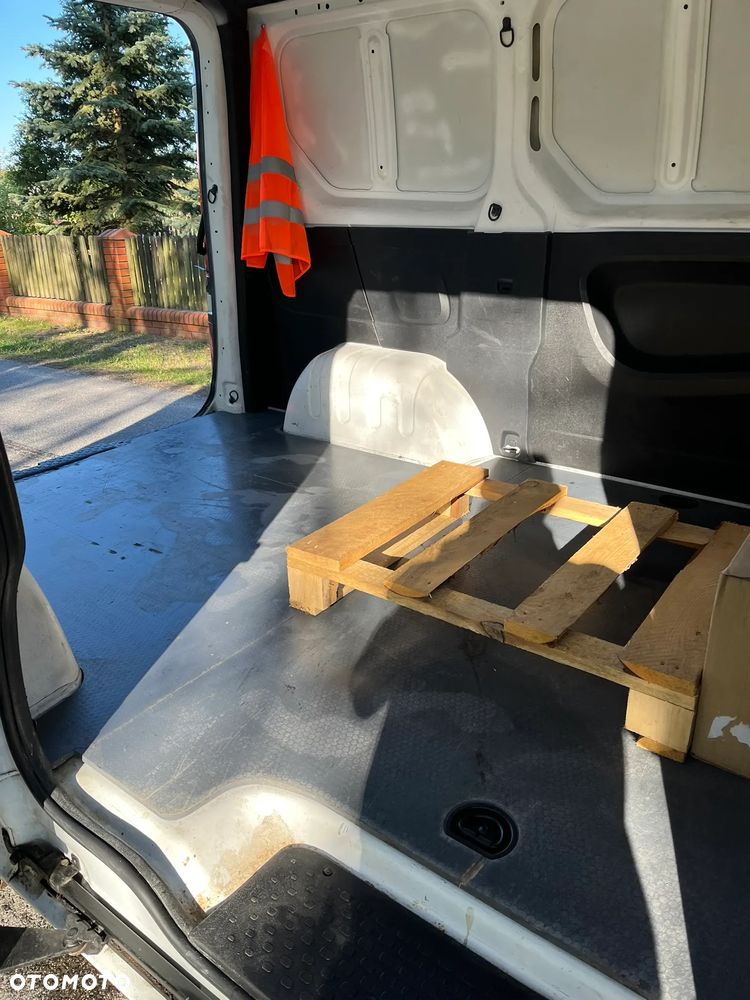 Renault TRAFIC - 17