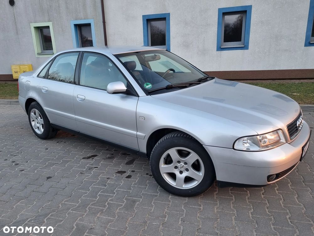 Audi A4 Limousine - 3