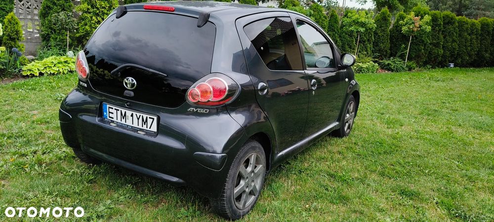 Toyota Aygo Connect - 2