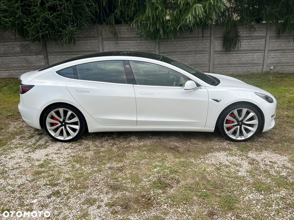 Tesla Model 3 Performance AWD - 39