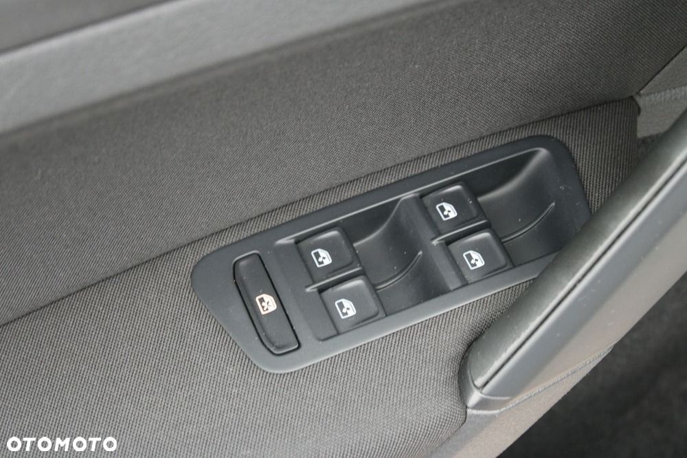 Volkswagen Golf - 18