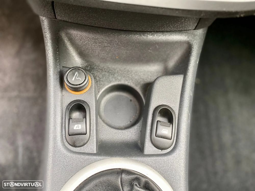 Citroën C2 1.4 HDi VTR - 16