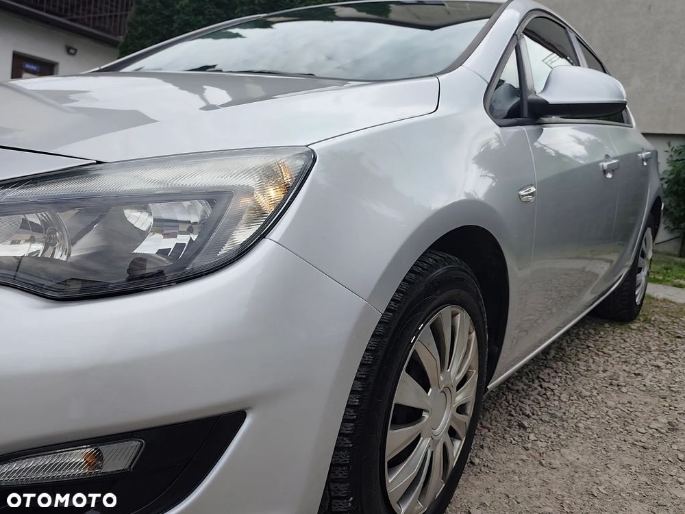 Opel Astra 1.6 Active EU6 - 17