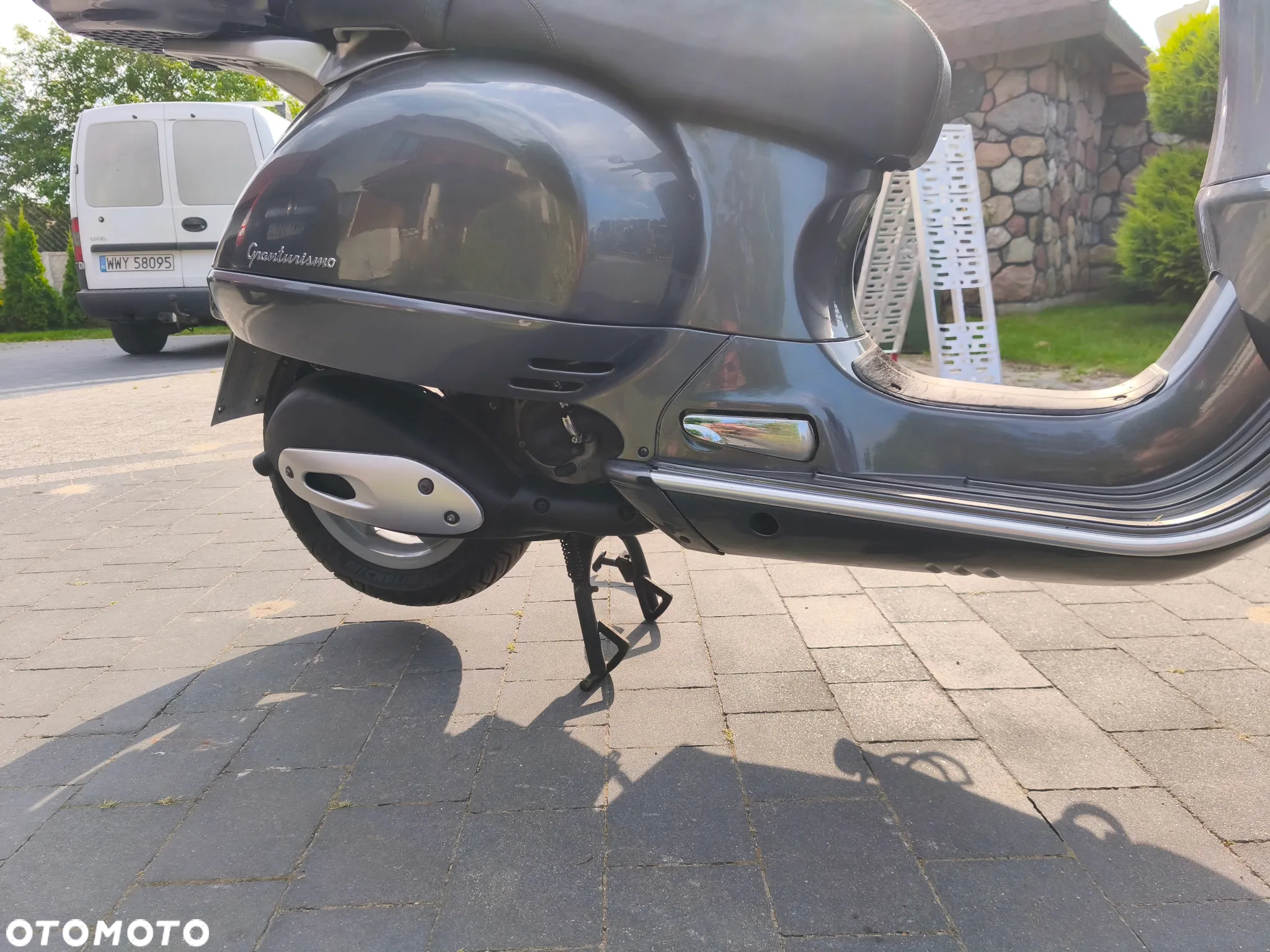 Vespa Grantourismo - 14